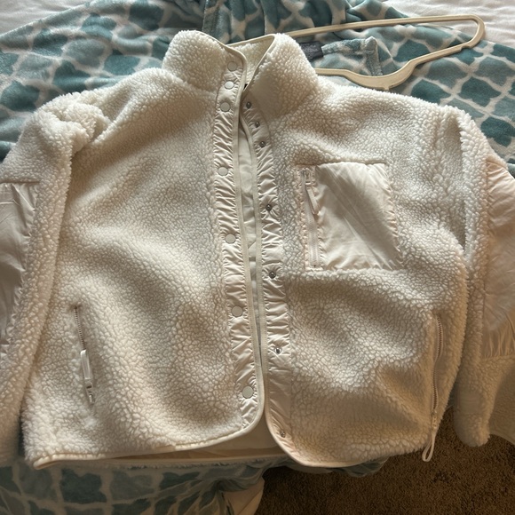 Fabletics Teddy Jacket - Picture 4 of 5